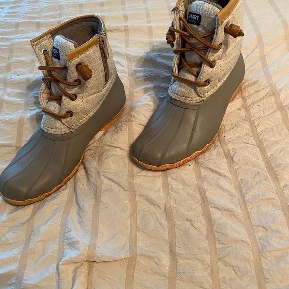 Sperry boots - Picture 2 of 2